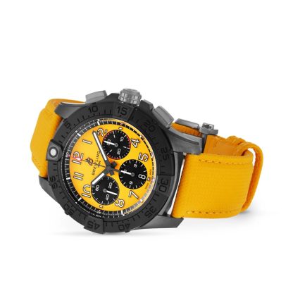 Breitling Avenger B01 Chronograph 44mm Nacht Mission Herrenuhr gelbes Leder SB0147101I1X1 – Bild 3