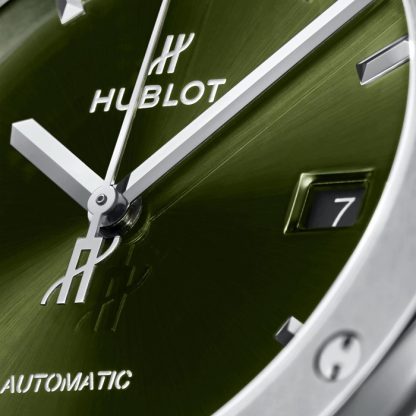 Hublot Classic Fusion Titan Grün 42mm 542.NX.8970.RX – Bild 5