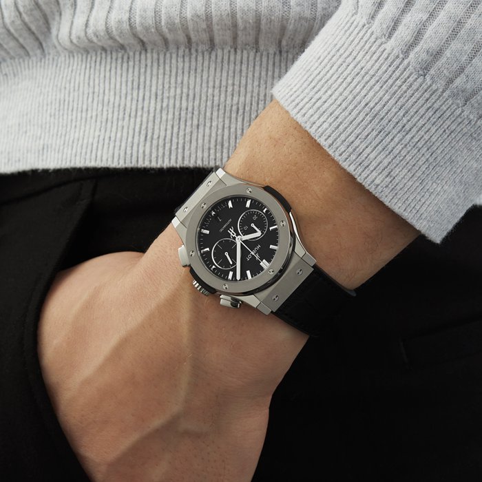 Hublot Klassischer Fusion Chronograph Titan 42mm 541.NX.1171.LR – Bild 2