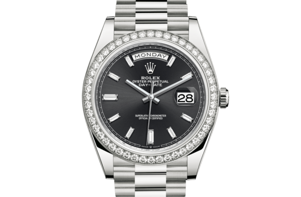 Replik Rolex Day-Date 40 Oyster 40 mm Weißgold und Diamanten 228349RBR